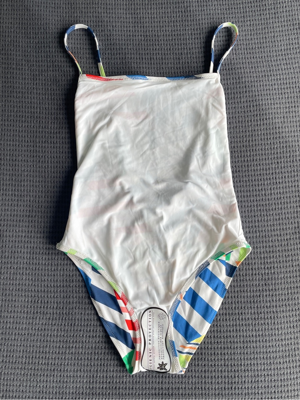 SOLID & STRIPED - Picture 4 of 7
